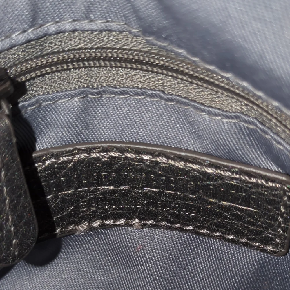 Audrey Brooke Metallic Leather Crossbody Bag NOW ONLY $25 - Picture 5 of 7